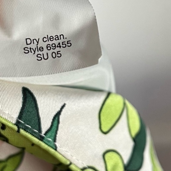 J. Crew • Green Floral Leafy Pencil Skirt - Picture 5 of 5